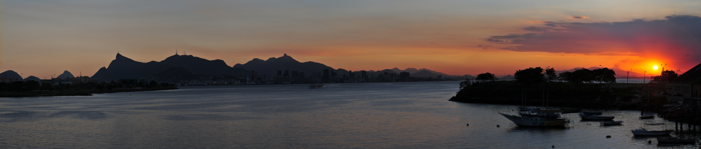 por de sol em Niteroi (27.07.2011) - 72 Megapixel - 260cm x 55cm